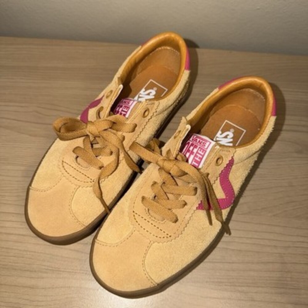New Women’s 6 Vans Sport Low Sneakers Tan Gold Pink Gum Suede